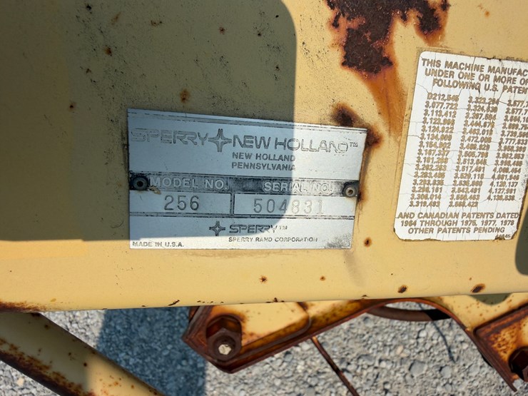 new-holland-256-image-2