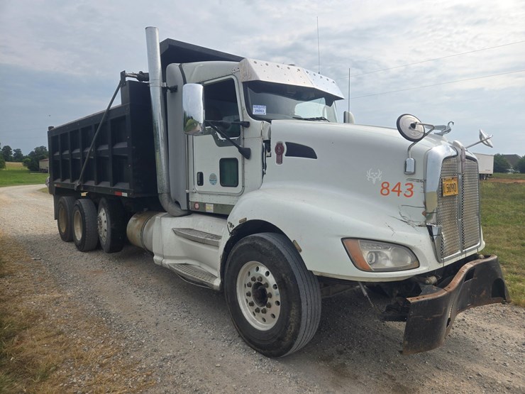 2011-kenworth-t660-image-22