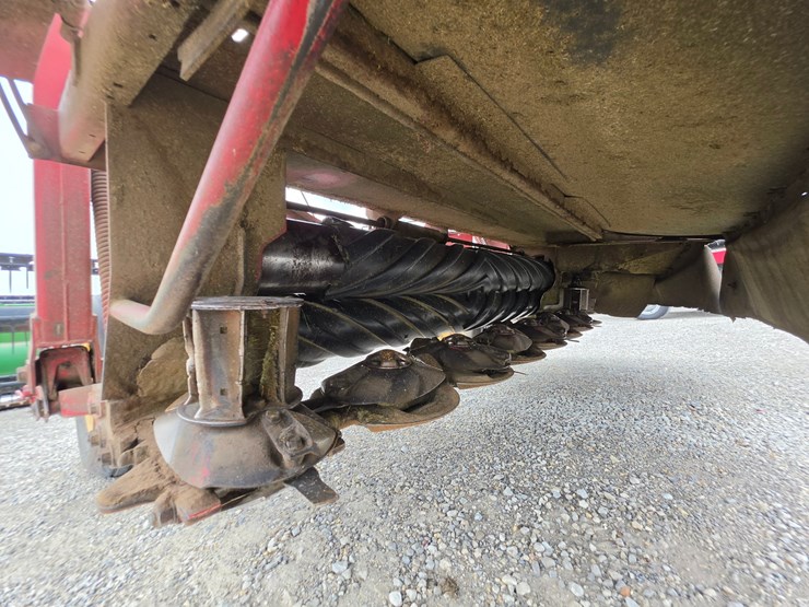 new-holland-h7230-image-4