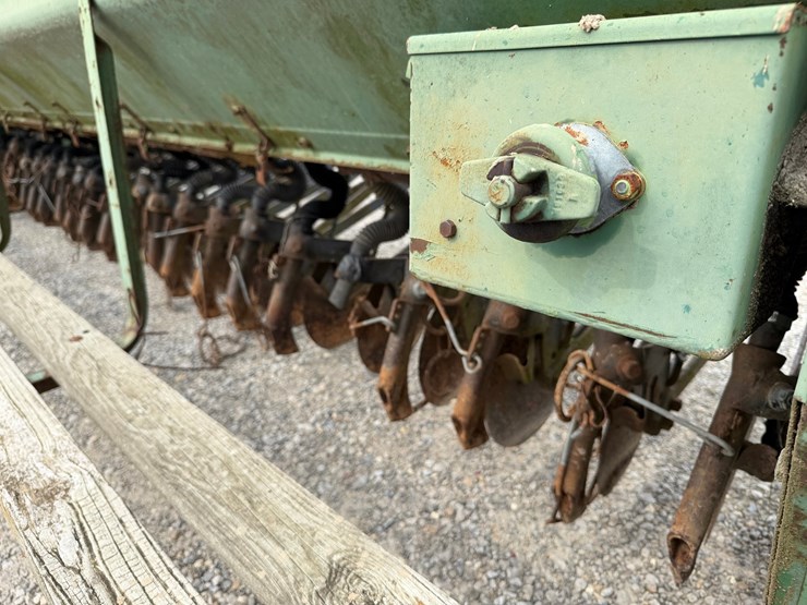 john-deere-8250-image-9