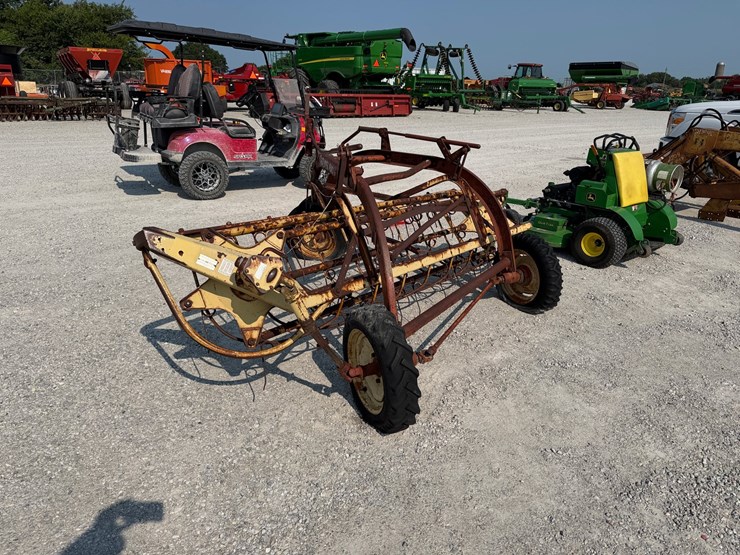 new-holland-256-image-3
