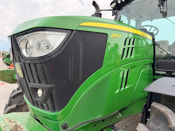2023-john-deere-6155m-image-2
