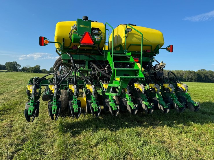 2015-john-deere-db60-image-5