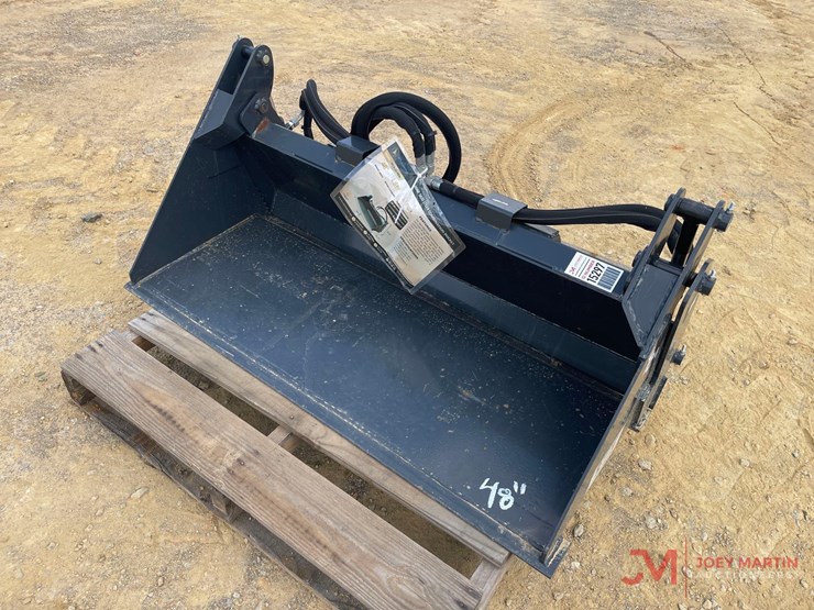 2025-wolverine-48"-4-n-1-bucket-mini-skid-steer-attachment-image-6