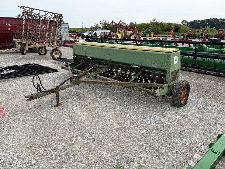 john-deere-8250-image-1