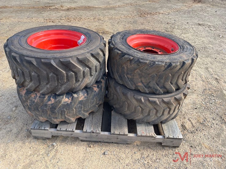 (4)-12-16.5-skid-steer-tires-and-wheels-image-3