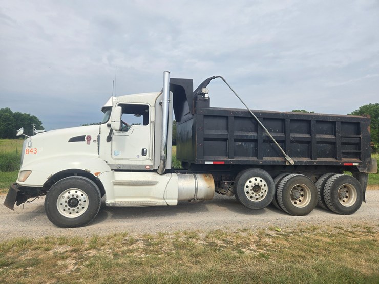 2011-kenworth-t660-image-6