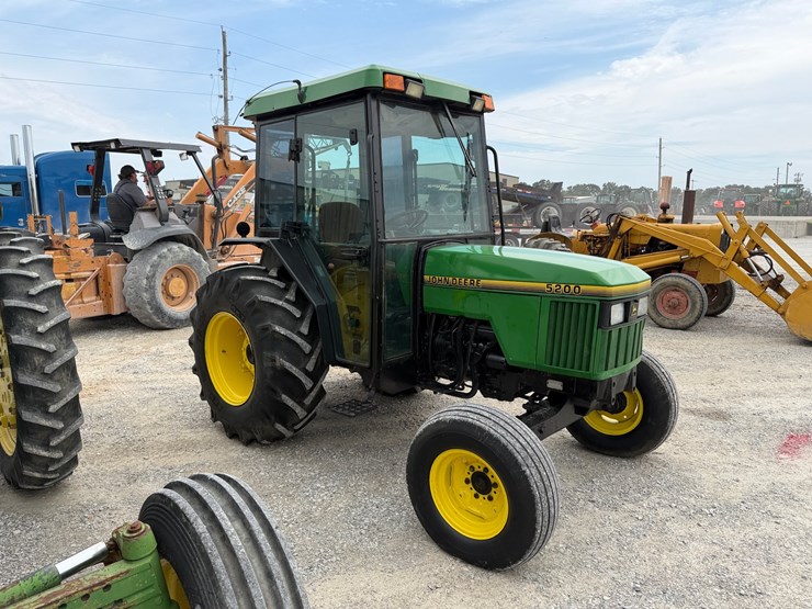 1996-john-deere-5200-image-23