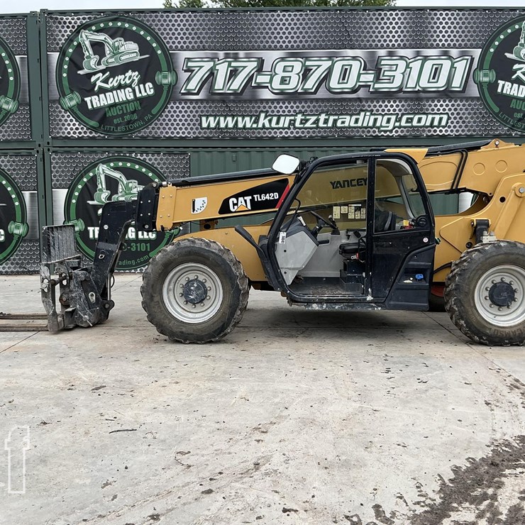 2017 CATERPILLAR TL642D
