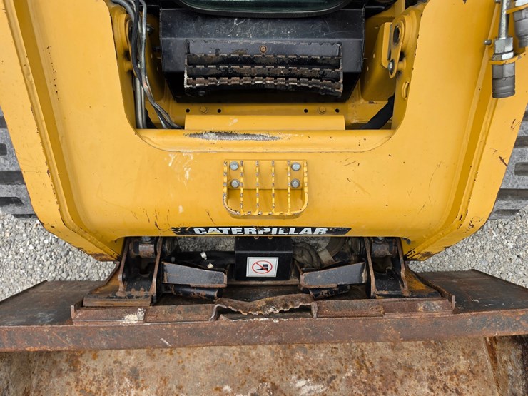 2009-caterpillar-279c-image-5