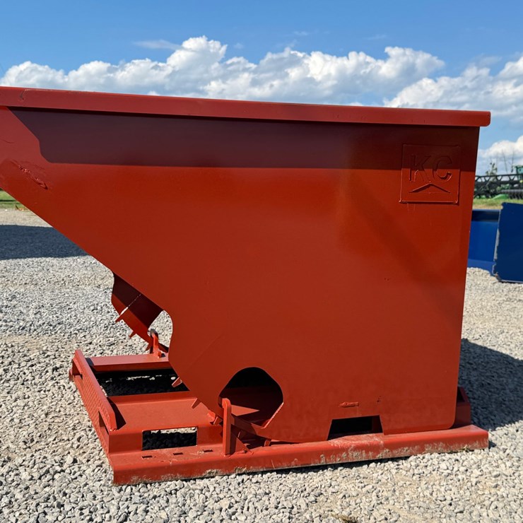 #4080 • Self Dumping Hopper With Fork Pockets