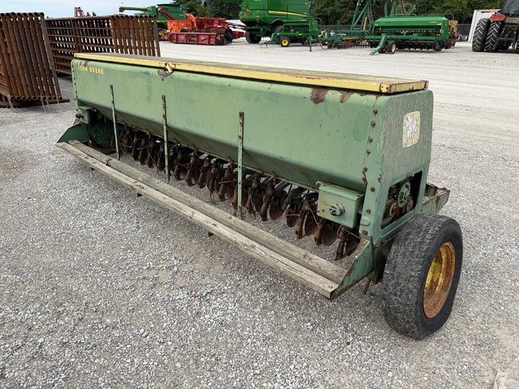 john-deere-8250-image-8
