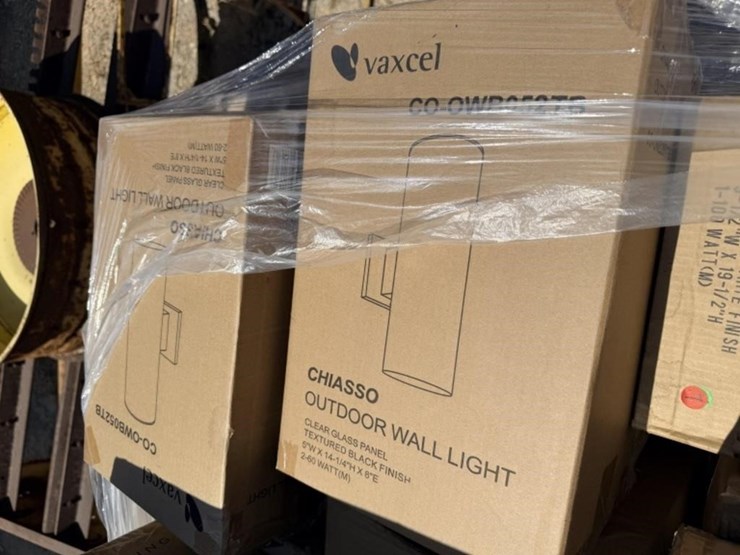 l3---pallet-of-light-fixtures-image-7