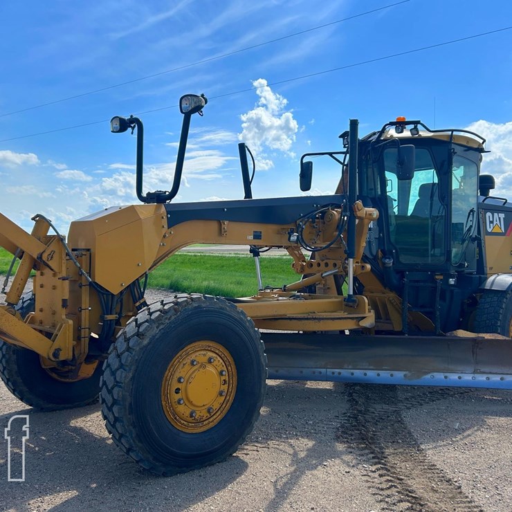 2011 CATERPILLAR 140M2 AWD