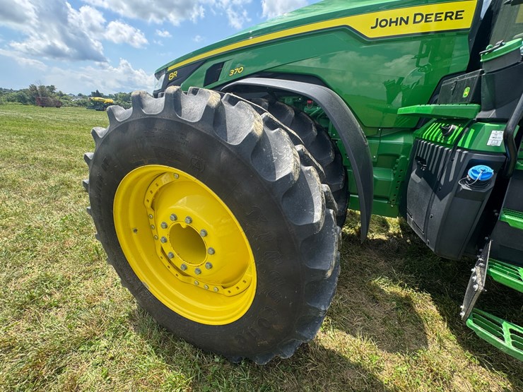 john-deere-8r-370-image-57