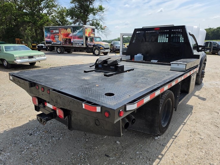 2011-ford-f550-image-50