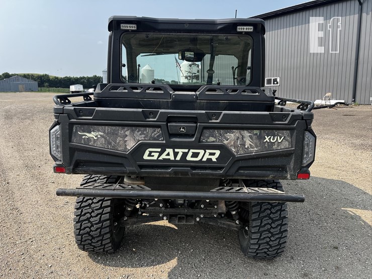 2025-john-deere-gator-xuv-835r-image-6