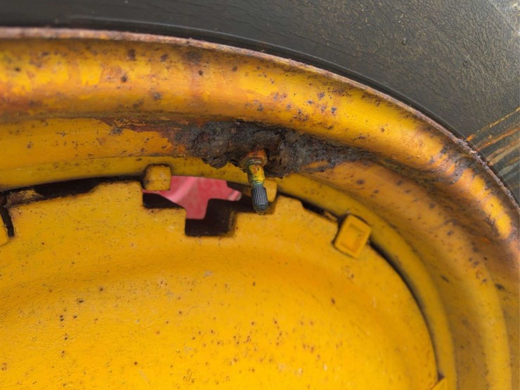 massey-ferguson-33-image-38