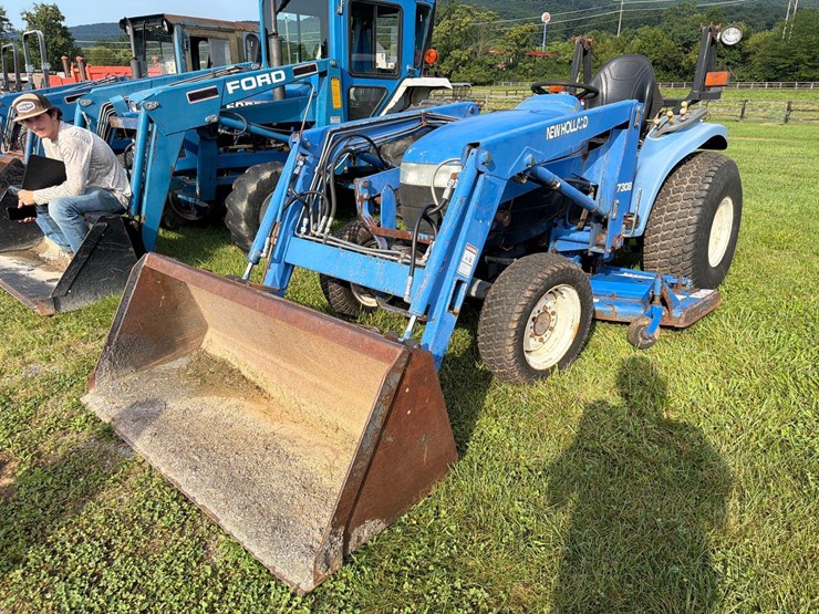 new-holland-tc33d-image-1