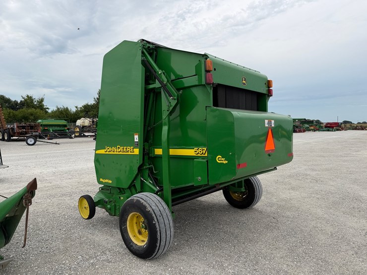 2005-john-deere-567-image-10