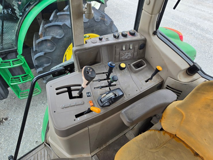 2010-john-deere-6330-image-8