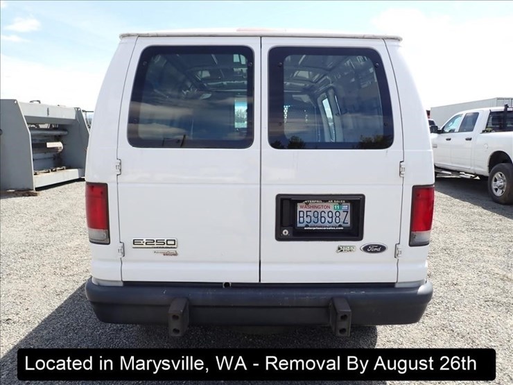 2011-ford-e250-image-21