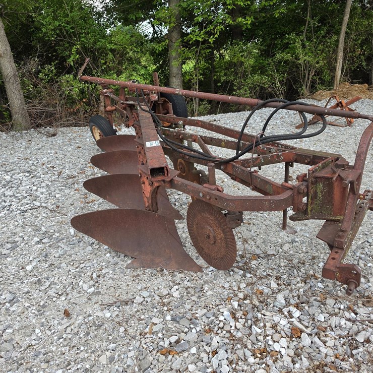 INTERNATIONAL 540