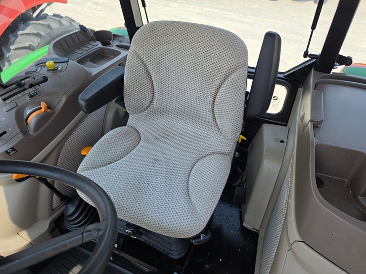 2019-john-deere-5100e-image-14