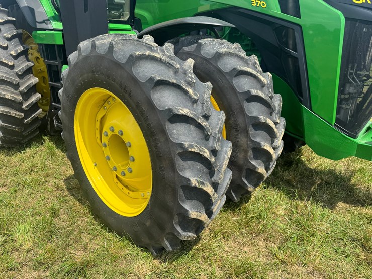 john-deere-8r-370-image-25