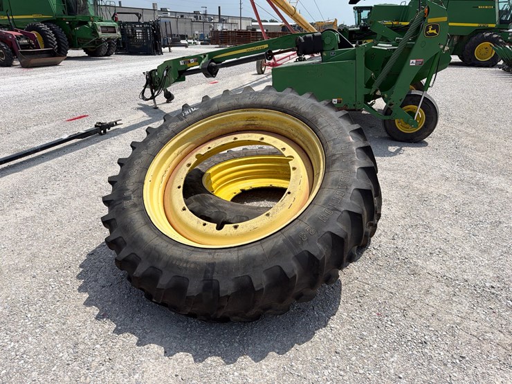 deere-tires-image-1