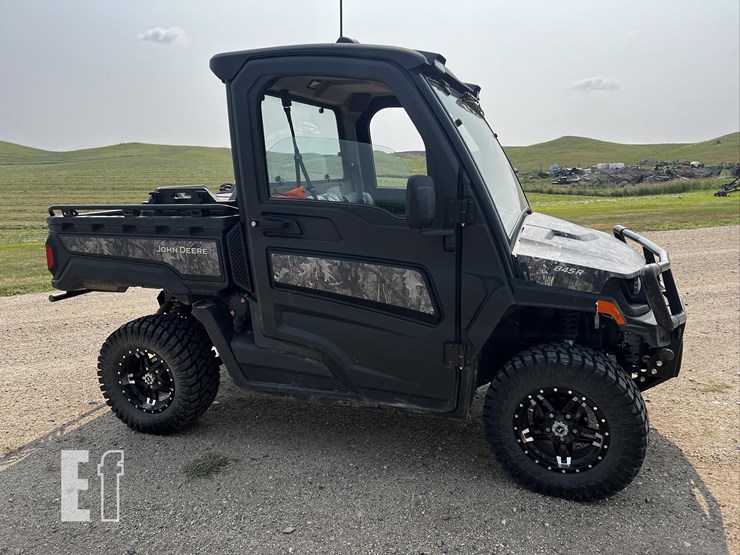 2025-john-deere-gator-xuv-835r-image-4