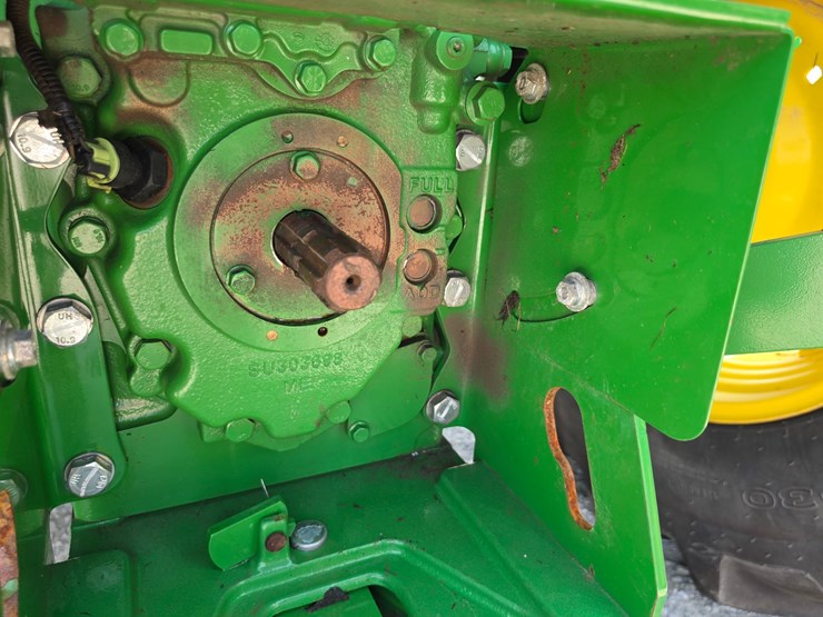 2019-john-deere-5100e-image-10