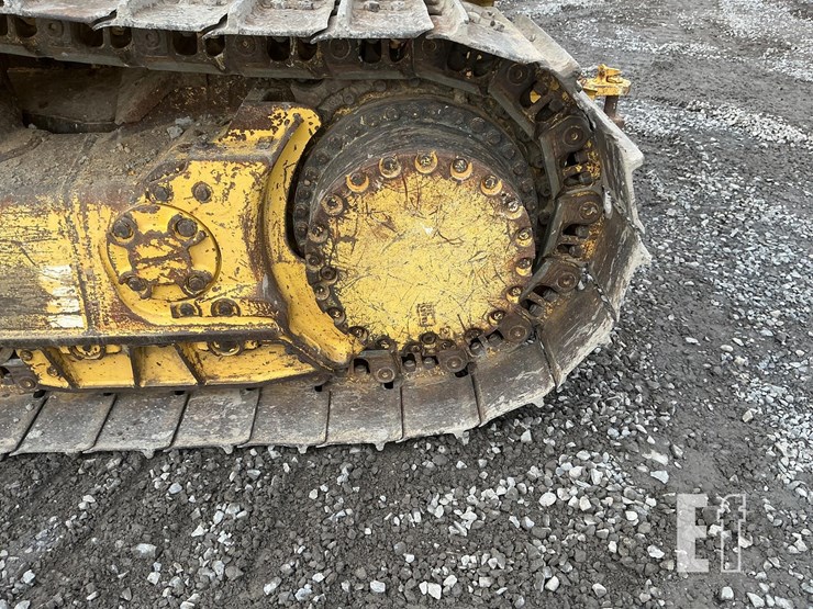 2014-komatsu-d61ex-23-image-9