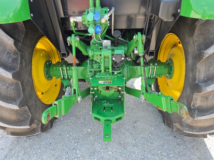 2019-john-deere-5100e-image-9