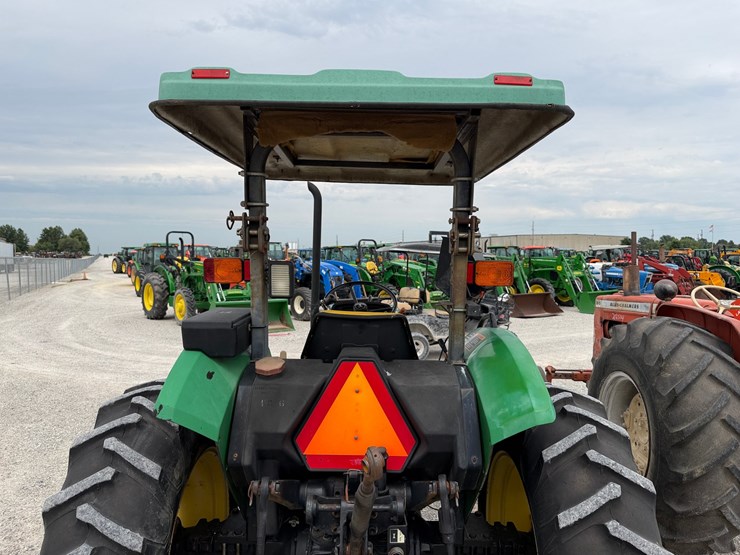 1997-john-deere-5200-image-17