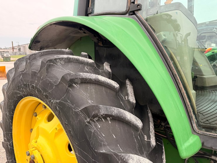 2004-john-deere-7220-image-13