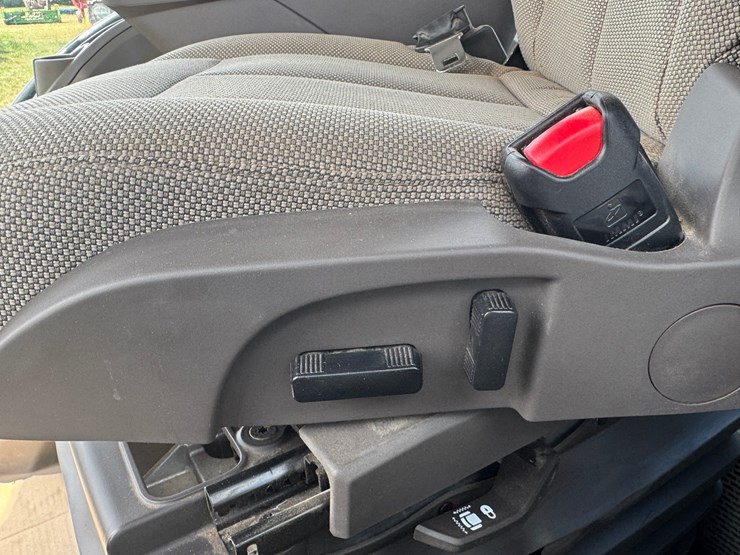john-deere-8r-370-image-89