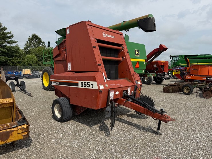 hesston-555t-image-1