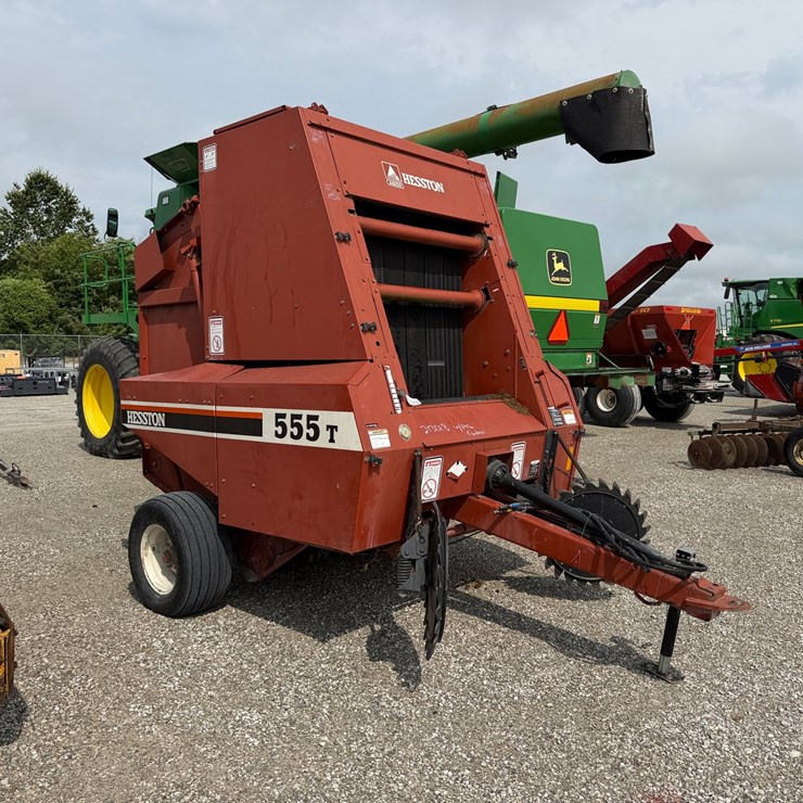 HESSTON 555T