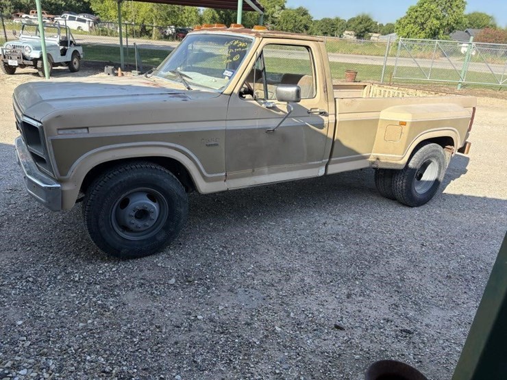 1983-ford-f350-image-1