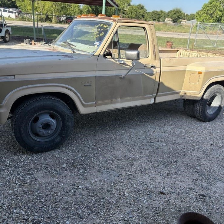 1983 FORD F350