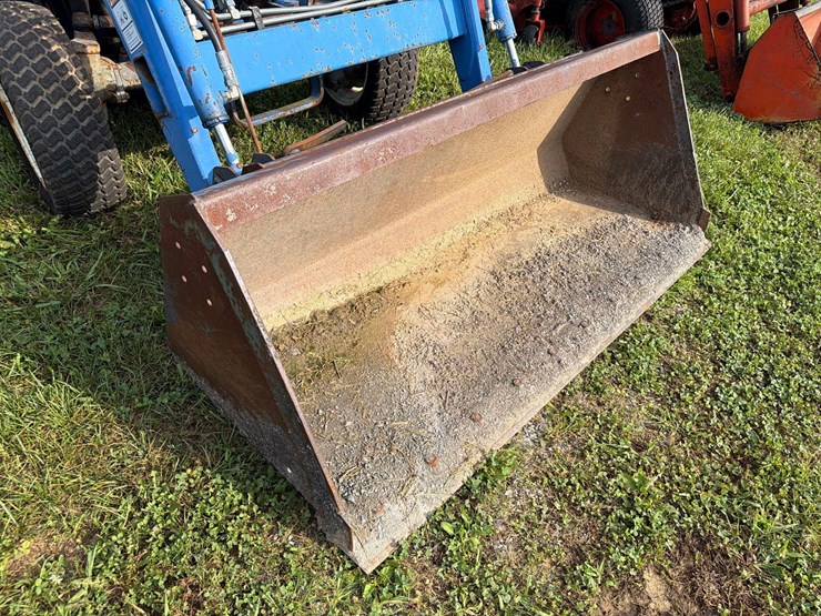 new-holland-tc33d-image-4