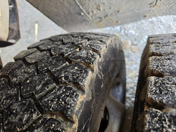 2011-ford-f550-image-64