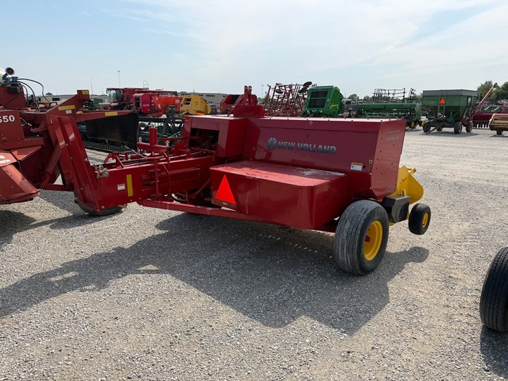 2022-new-holland-275-image-6
