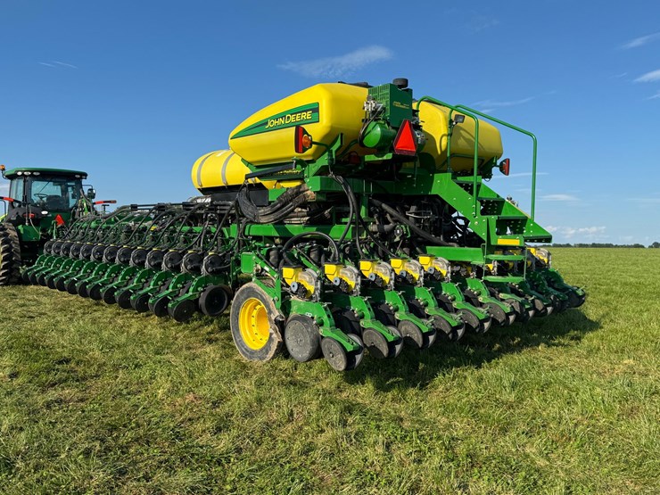 2015-john-deere-db60-image-4