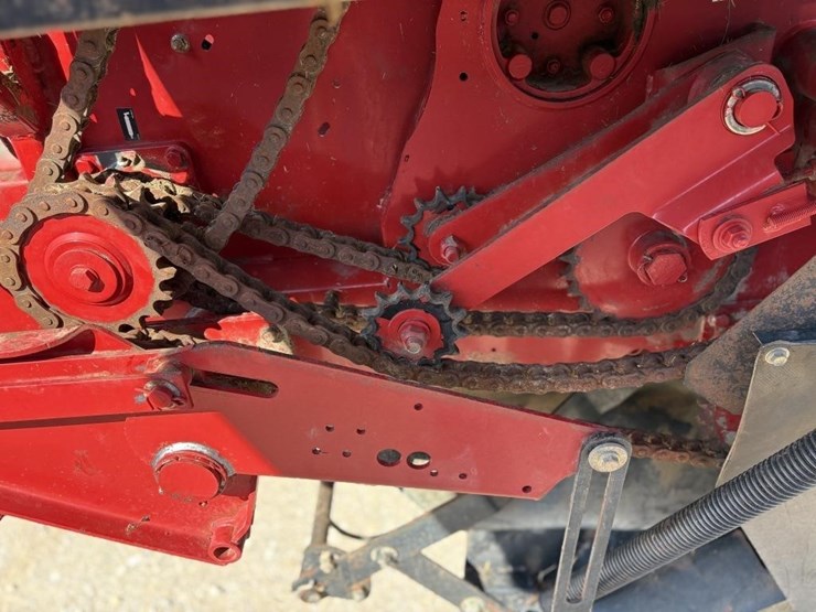 2007-case-ih-rbx563-image-13