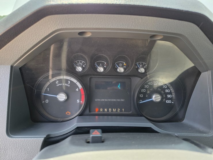 2011-ford-f550-image-42