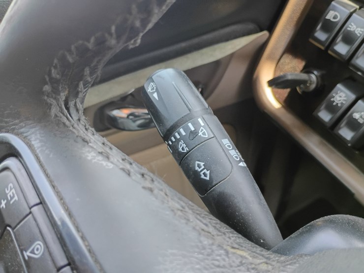 2023-peterbilt-389-image-64
