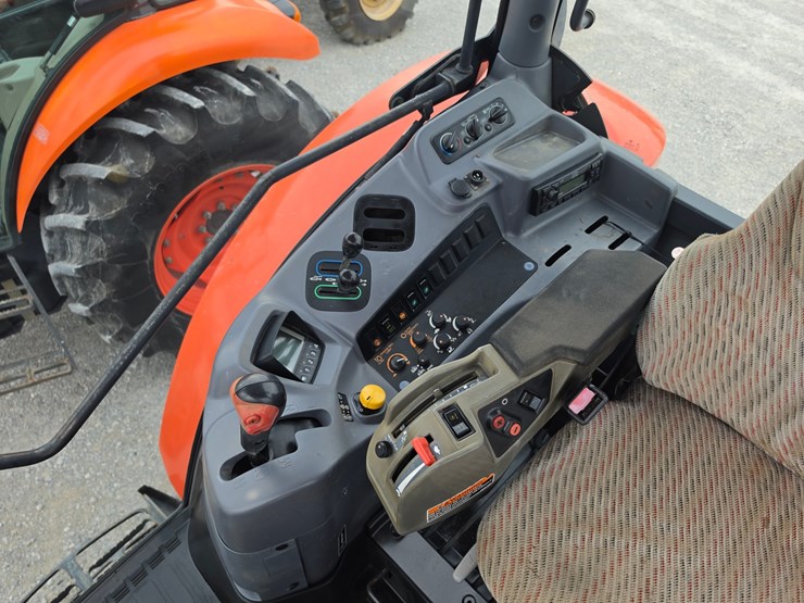 2016-kubota-m6-111-image-16