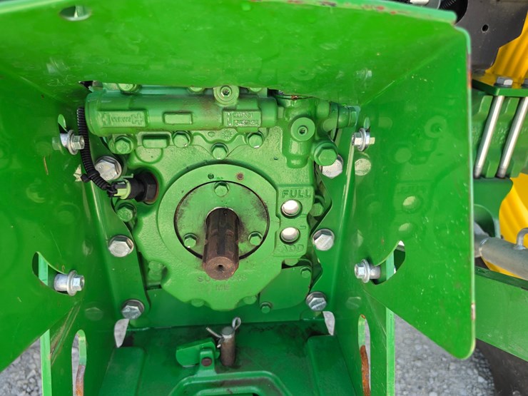 2019-john-deere-5100e-image-10